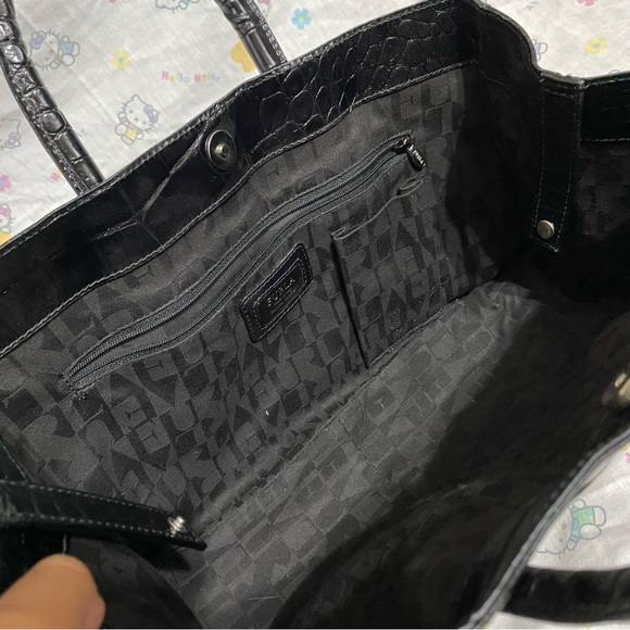 Vintage Furla embossed leather handbag - Used Great Condition - Picture 4 of 7